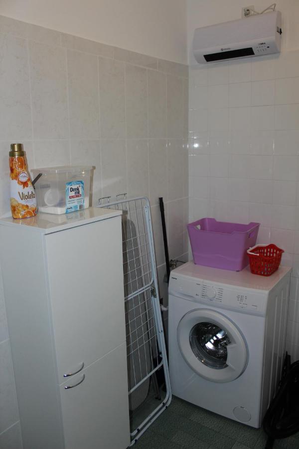 Apartment Mis Floura غييكا المظهر الخارجي الصورة